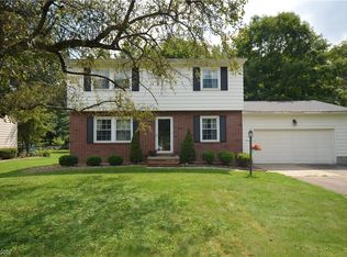 1058 Maple St, Tallmadge, OH 44278