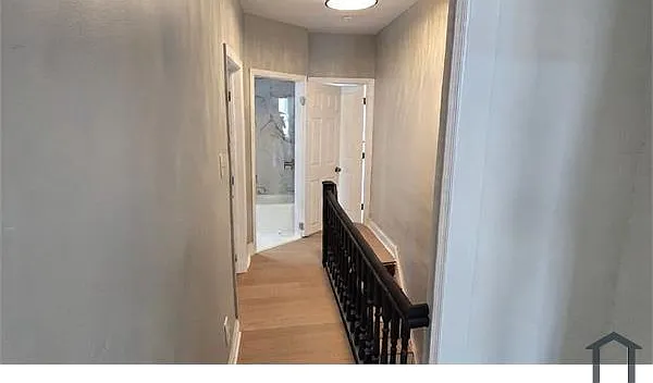 468 N Farson St — Photo 8
