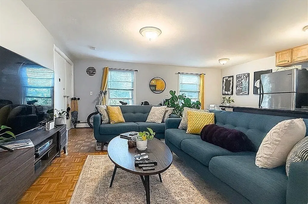2 bed, 1.0 bath, 670 sqft, $2,700 — Photo 1