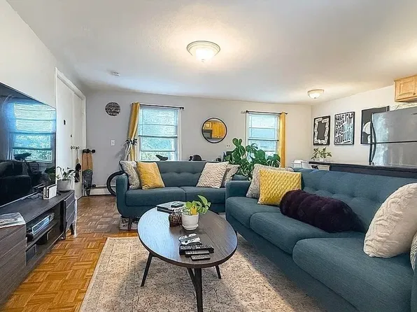 10 Avon St APT 17, Somerville, MA 02143