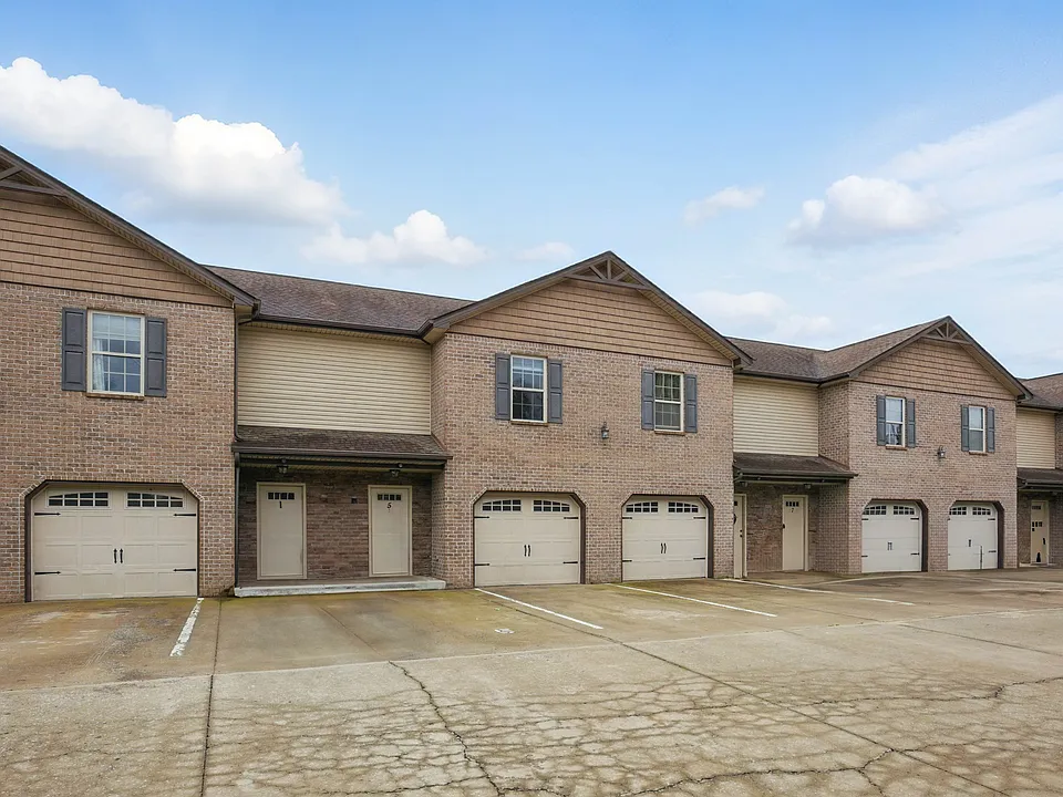 850 Tracy Ln #10