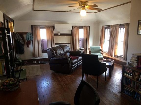 Living room 188 sq ft