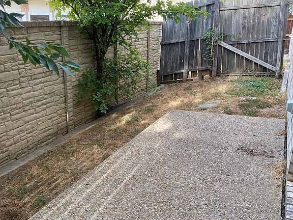 3rd image of 2318 Kingsway Dr