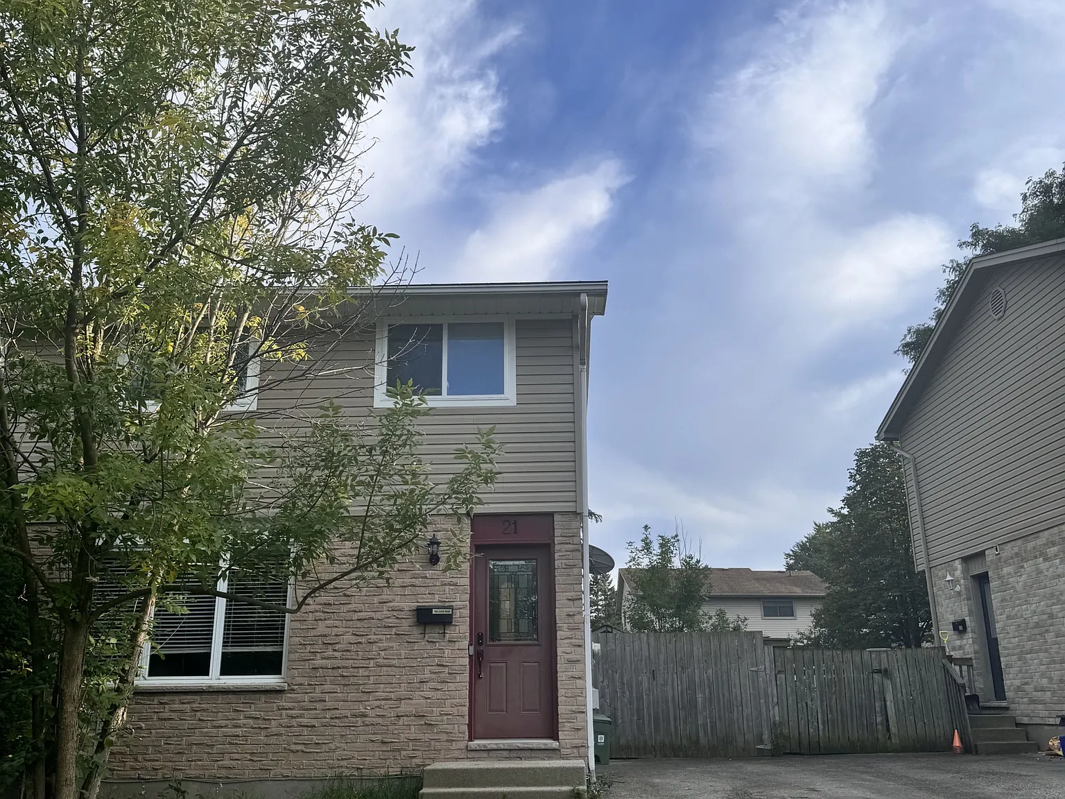 3 bed, $2,500 — Photo 1