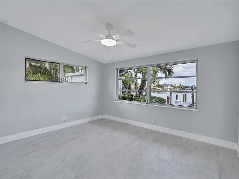 325 Capri Blvd — Photo 62