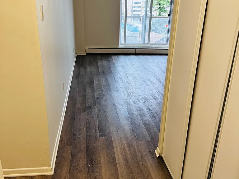 2310 Fox Cres #807 — Photo 6