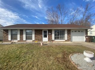821 Plumwood Dr, New Carlisle, OH 45344