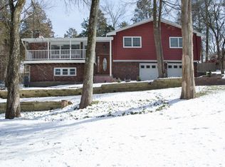 6 Deer Run Rd, Poughkeepsie, NY 12603