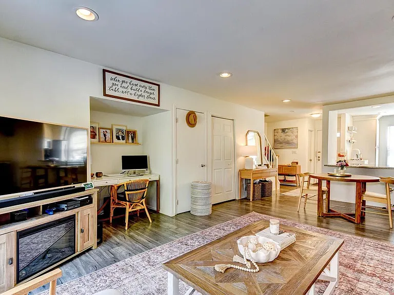 72 Quince Ct — Photo 7