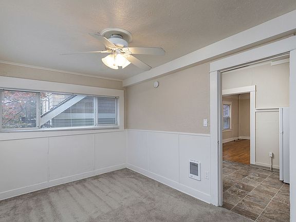 4th image of 1022-1036 NE Hancock St #14