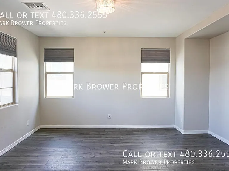 3878 E Oxford Ln — Photo 5