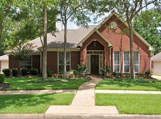 1111 Glendale Dr, Sugar Land, TX 77479