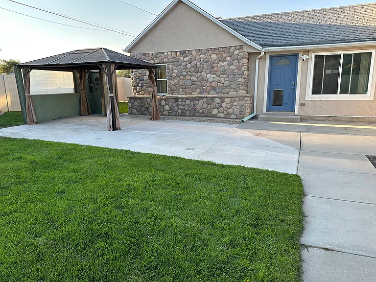 1283 W Sun River Dr — Photo 2