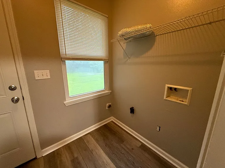 809 E Thomas St — Photo 19
