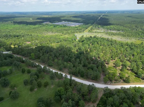 216 Hound Hollow Rd, Camden, SC 29020