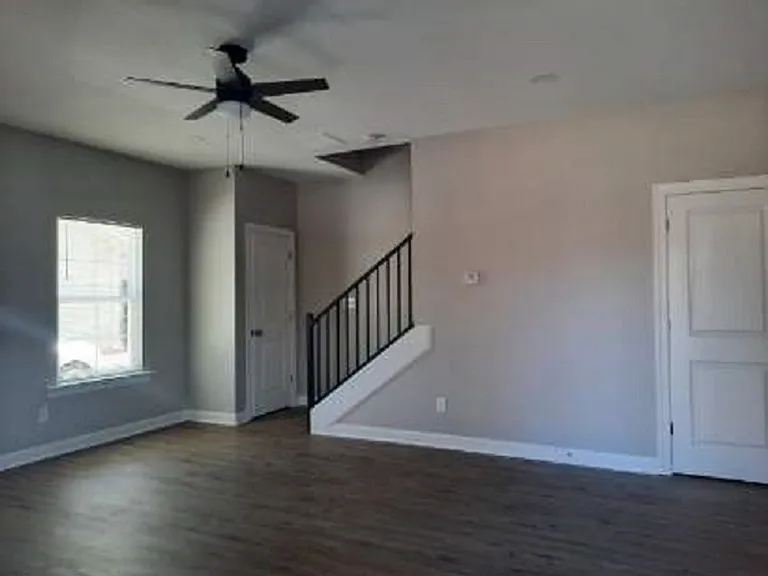 4927 William Arnold Rd #103 — Photo 2
