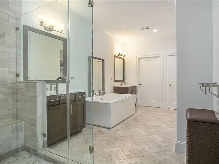 18 Peachtree Ave NE #1 — Photo 14