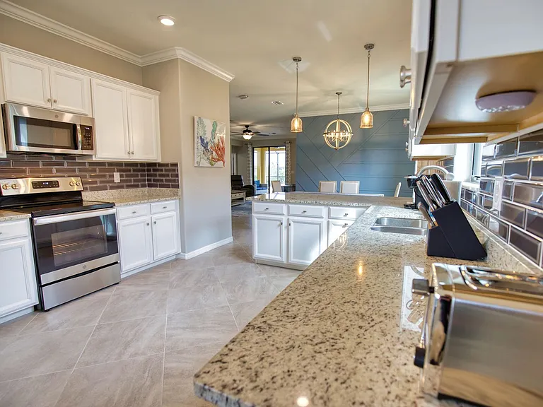 10187 Crooked Creek Dr — Photo 26