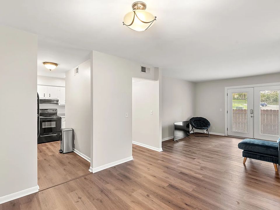 1st image of 515 Basswood Ave APT H-83