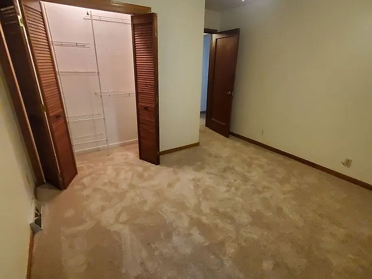 446 S 72nd St — Photo 10