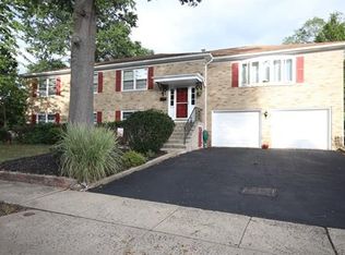 1124 Beechwood Ave, Middlesex, NJ 08846