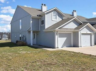 5571 NW Sunrise Meadow Ln, Lees Summit, MO 64064