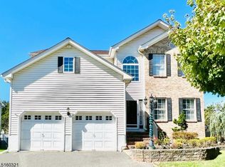 482 Vanderveer Rd, Bridgewater, NJ 08807