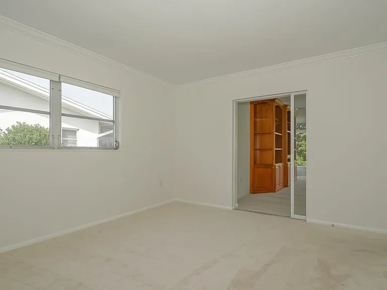 3111 Post Rd — Photo 10