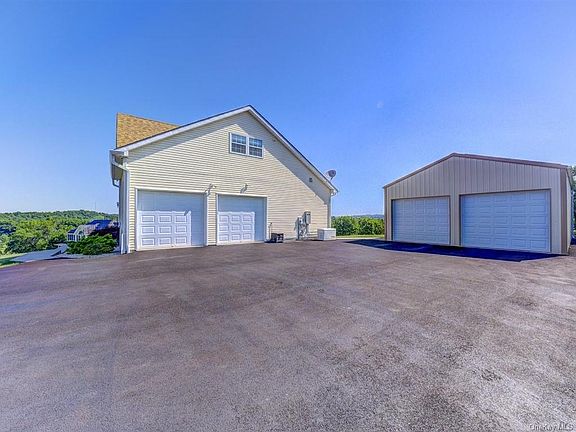2nd image of 17 Trotter Ln