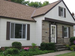 1426 Belrose Rd, Mayfield Heights, OH 44124