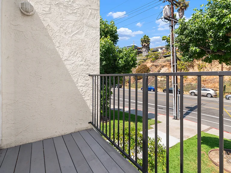 2850 Reynard Way #21 — Photo 20