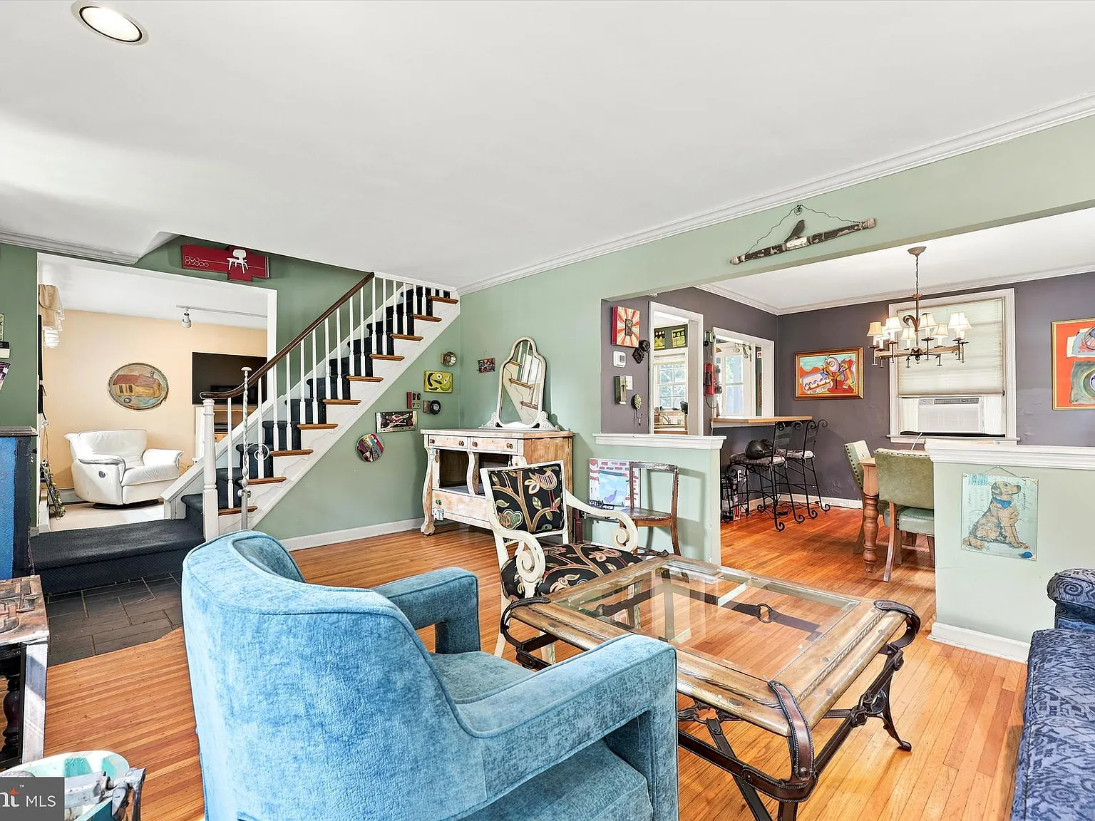 3 bed, 2.5 bath, 1328 sqft, $3,300 — Photo 3