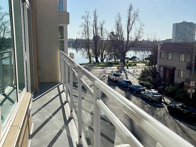 1 Lakeside Dr #310 — Photo 12