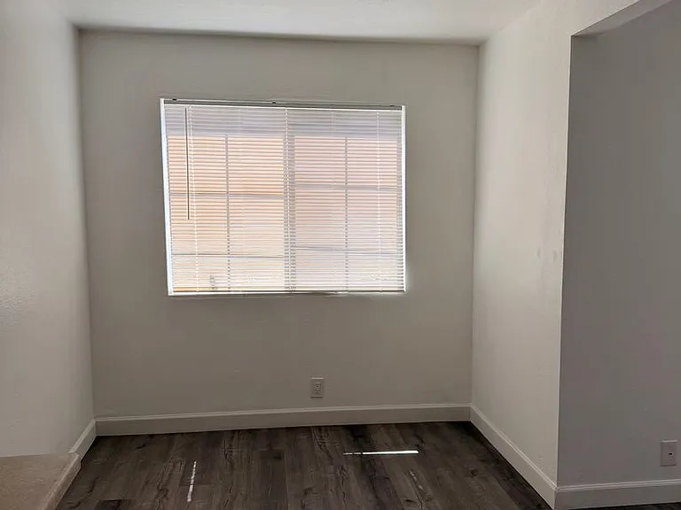 80 Mina Ave — Photo 10
