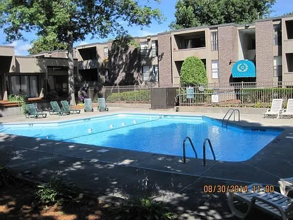 37 Shrewsbury Green Dr — Photo 10