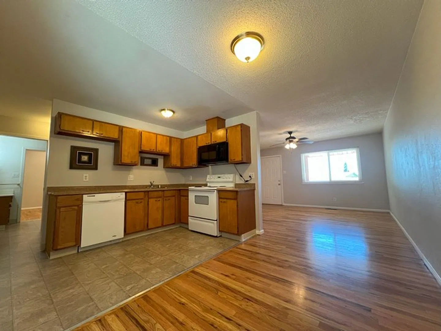 Three Bedroom Home In Northwest Reno. — Photo 4