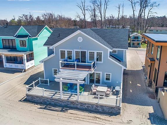 5th image of 1036 Shady Ln