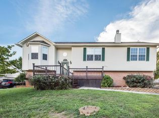 6843 Rambling Brooks Ln, Knoxville, TN 37918