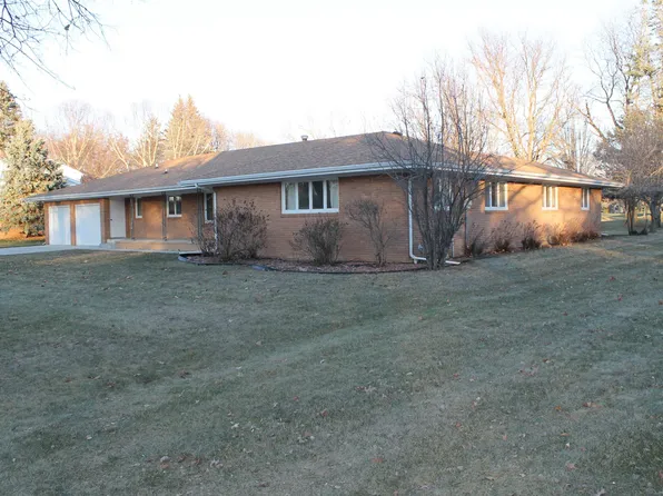 1302 Country Club Dr, Spencer, IA 51301