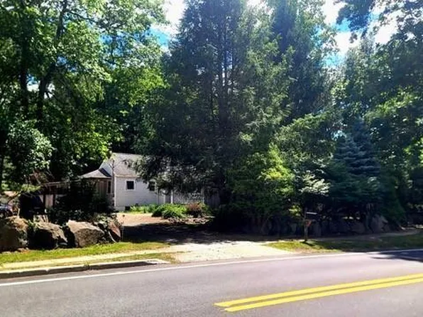 93 Old Tappan Rd, Old Tappan, NJ 07675