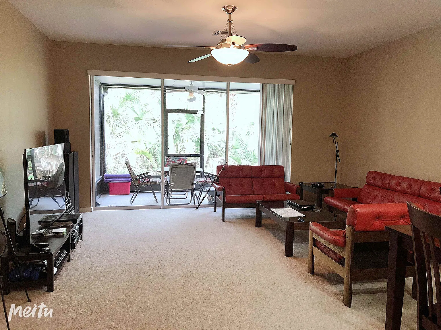 3 bed, 2.5 bath, 1687 sqft, $2,050 — Photo 4