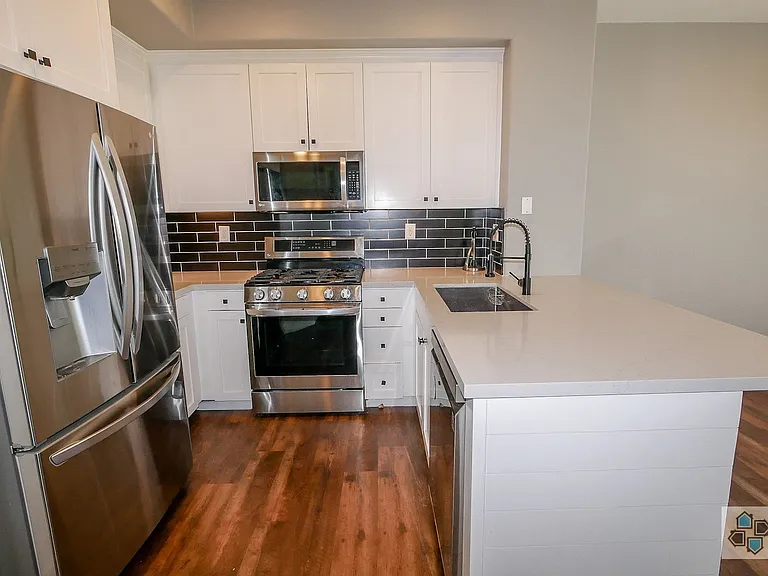 8744 Concourse Ct — Photo 17