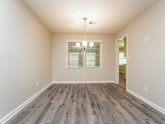 5th image of 1477 Cherry Hill Rd SW