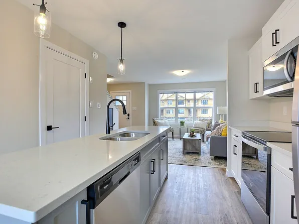 178 Chuka - Eastbrook Chuka Townhouses, 3149 Chuka Blvd, Regina, SK S4V 3S2