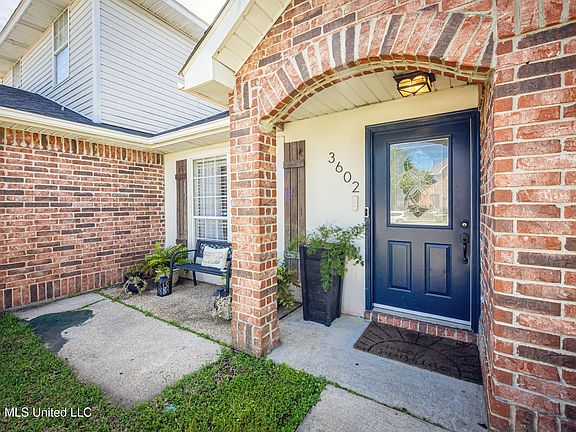 5th image of 3602 Reeves Ln