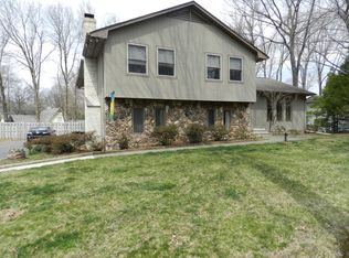 18 Birchwood Ln, Boonton, NJ 07005