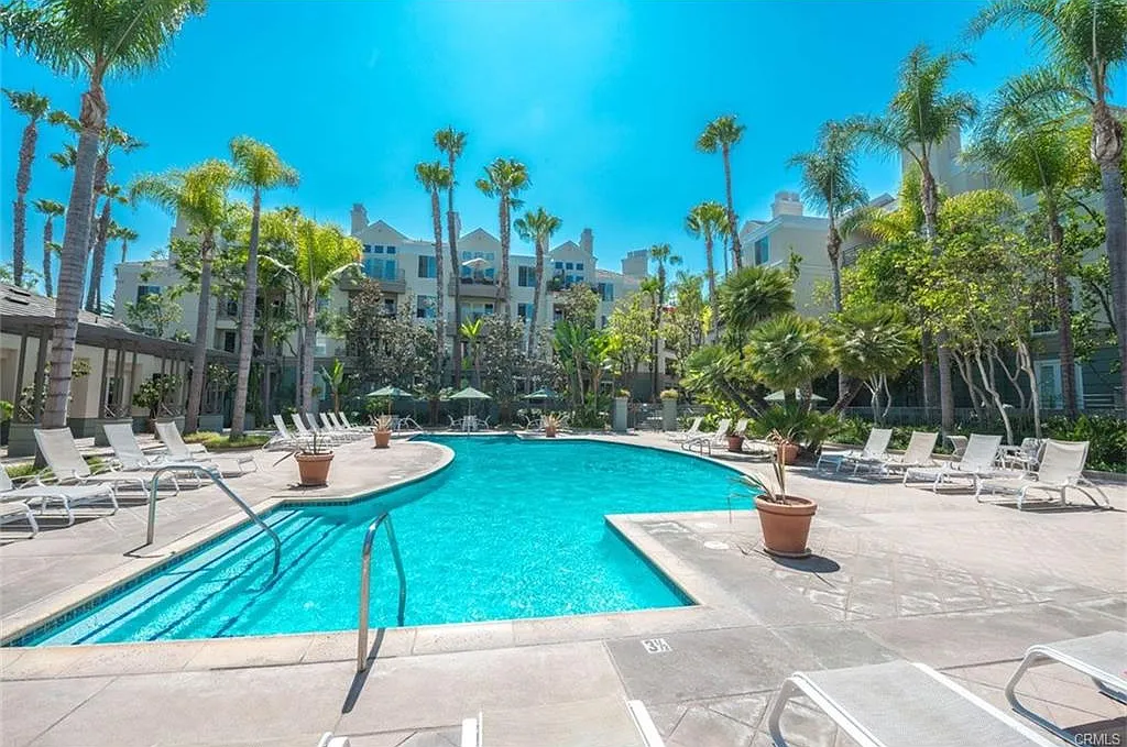 1 bed, 952 sqft, $2,800 — Photo 1