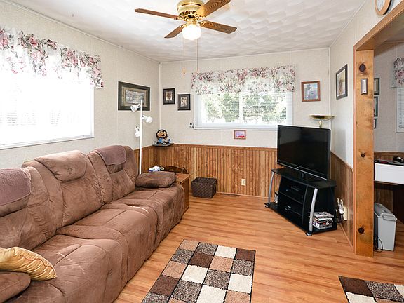 3rd image of 26195 29th St