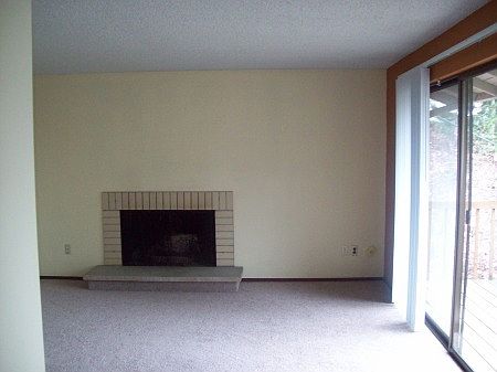 1st image of 483 Shannon Dr SE