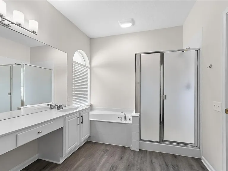 8884 Hampton Landing Dr E — Photo 19
